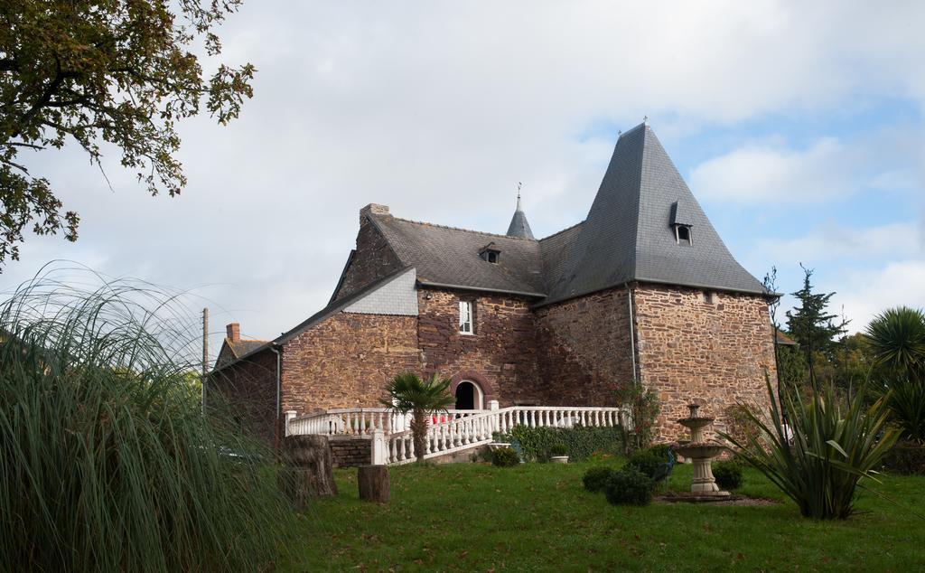 Manoir La Haie Chapeau Saint-Thurial Kültér fotó